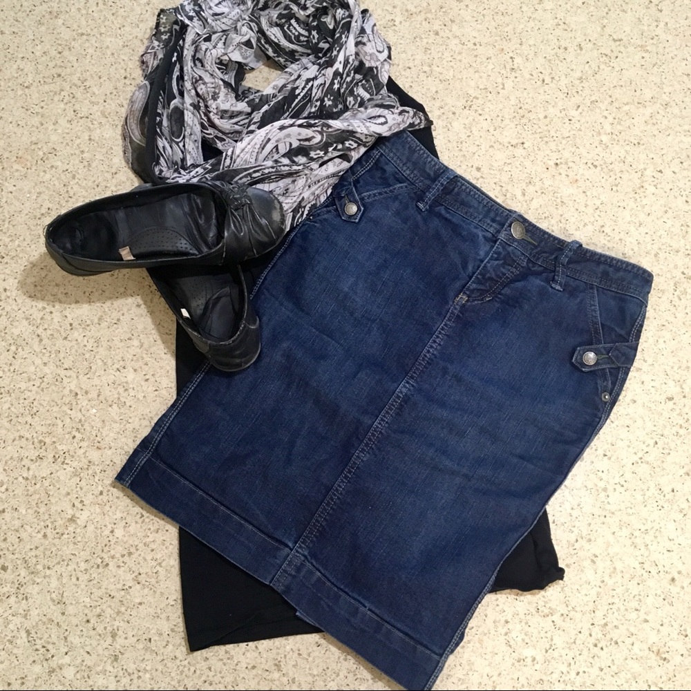 Armani Exchange denim pencil skirt!